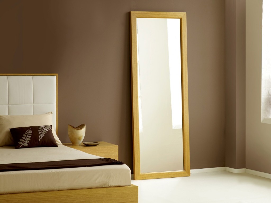 Why Mirror Facing the Bed is Bad Feng Shui