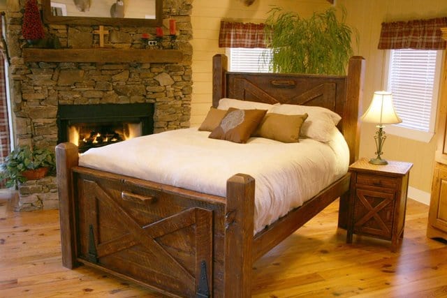 Feng Shui Tips for a Bed Aligned With the Door